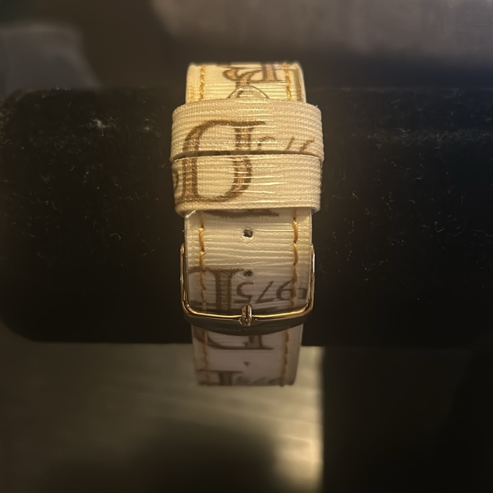 Dooney & Bourke tan and cream watch.  Canvas strap with DB initials. Beautiful - Picture 5 of 11